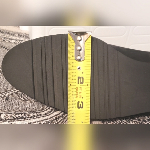 Salvatore Ferragamo Black Women's Lace-up Brogue Oxfords Size 8.5B - Picture 14 of 15